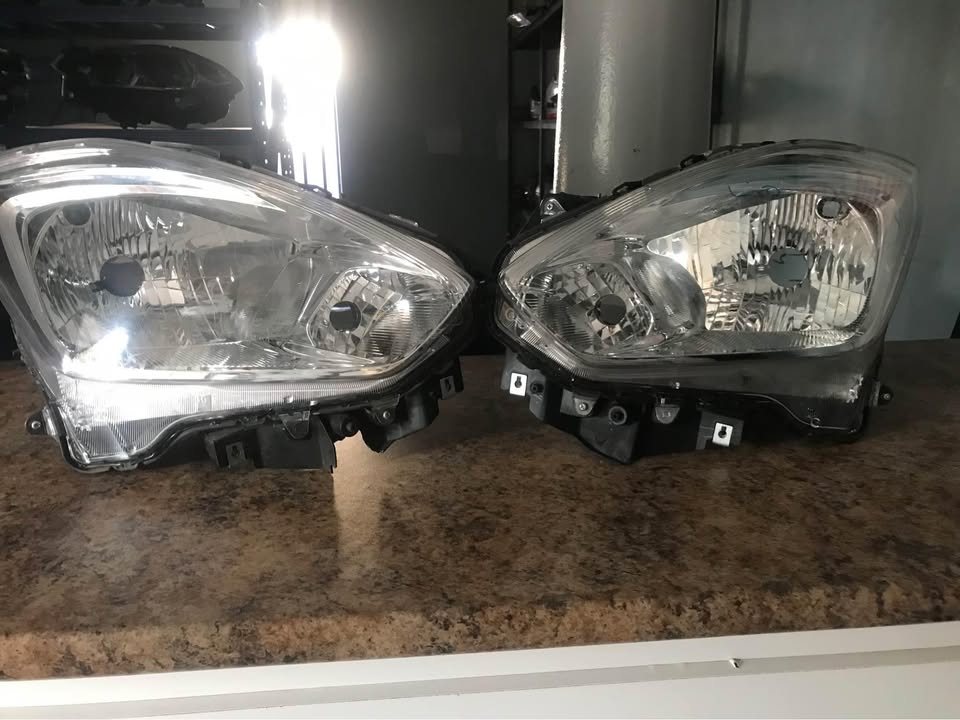 2020 Suzuki swift left and right headlight for sale - Private Seller 2020 Suzuki swift left and right headlight for sale - Private Seller