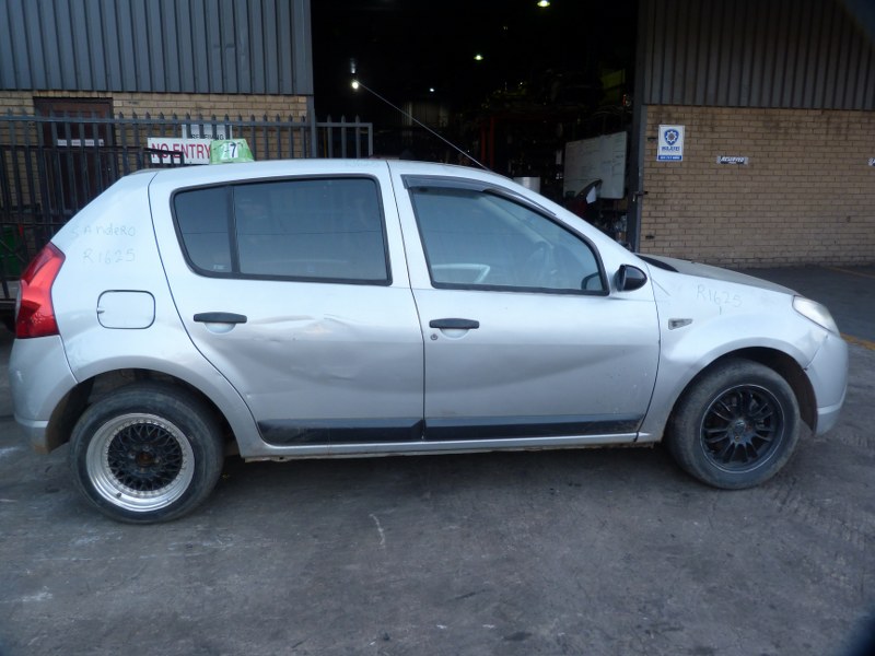 Renault Sandero 1.6 Manual K7M Silver - 2012 SPARESBOYZ STRIPPING FOR SPARES - Private Seller