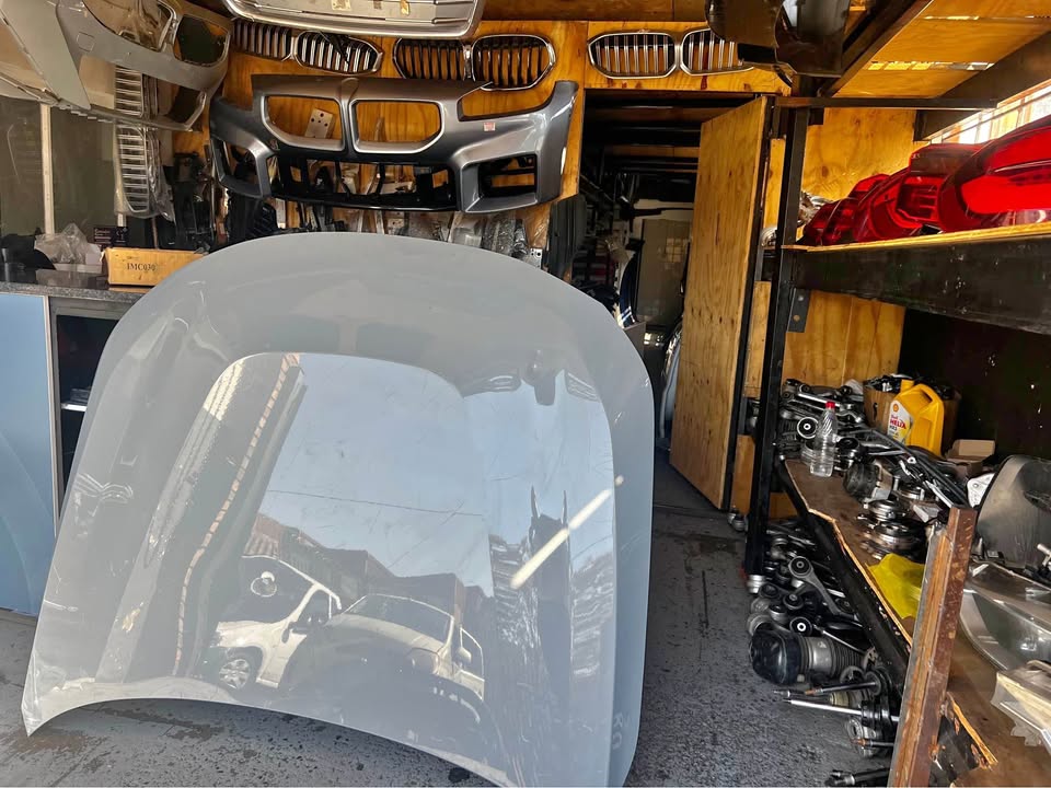BMW 2 Series G42 bonnet - Private Seller BMW 2 Series G42 bonnet - Private Seller