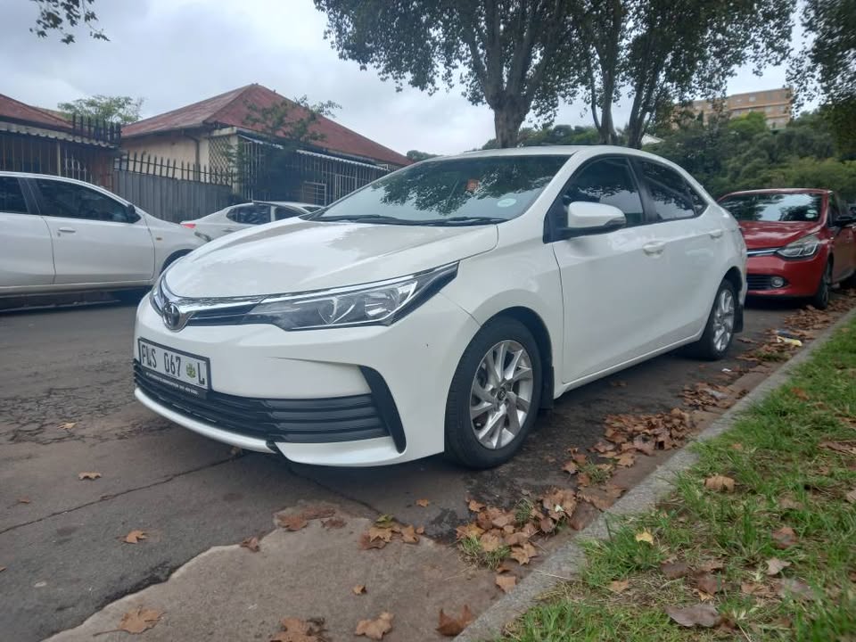 2017 TOYOTA COROLLA PRESTIGE 1.4 D4D DIESEL, MANUAL, WHITE, 75000KMS, Leather seats