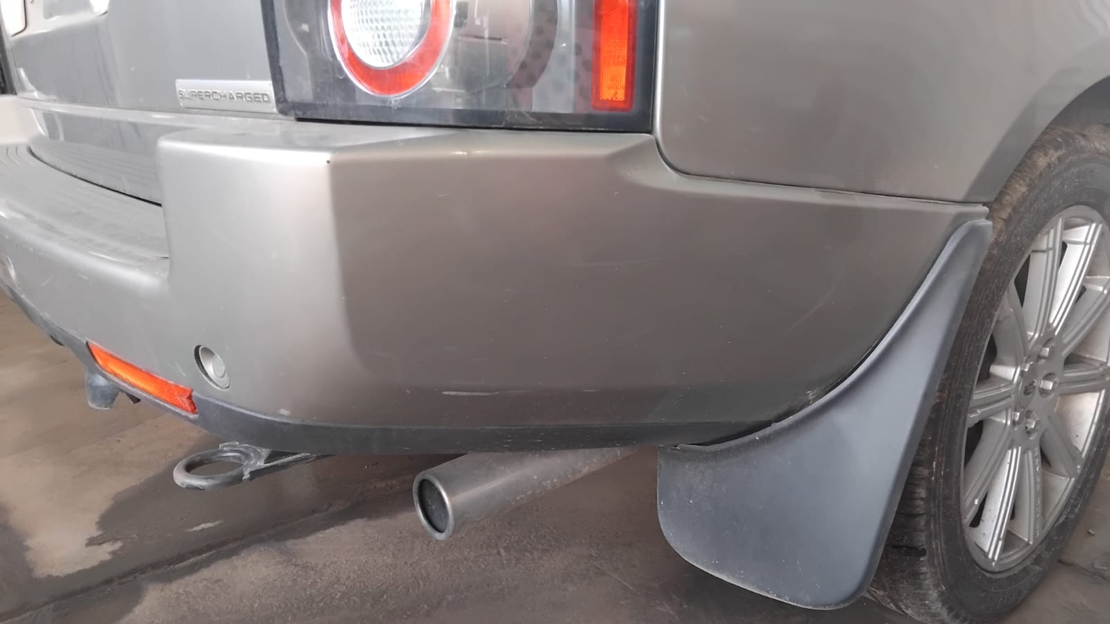 2010 Range Rover Vogue 5.0 V8 SC Rear Bumper for sale - Private Seller