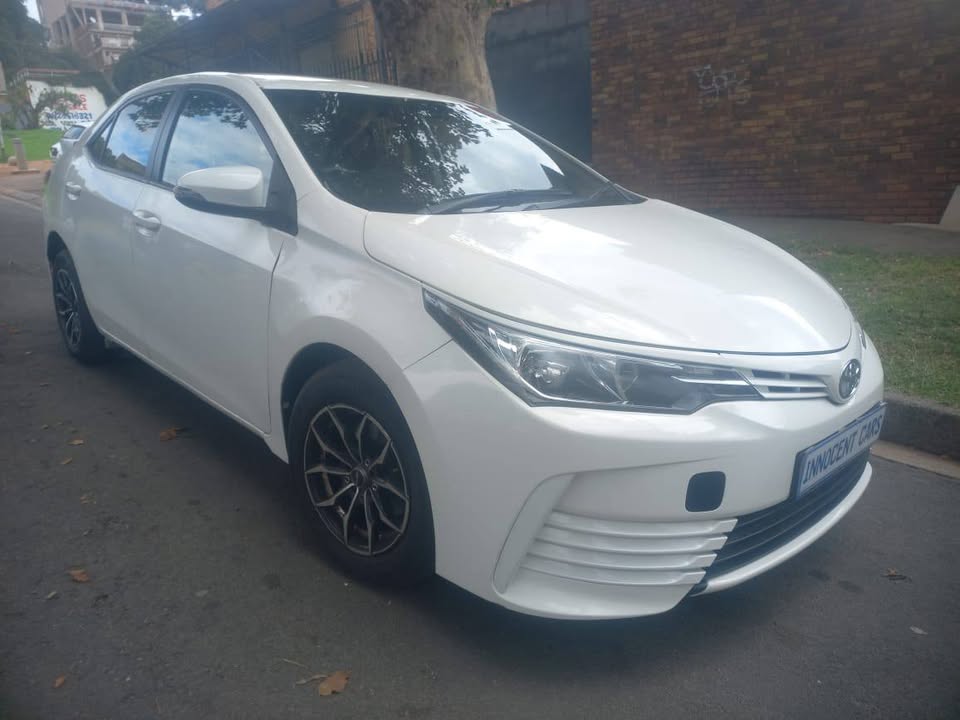 2021 Toyota Corolla Prestige Sedan 1.6 Oeyrol, Manual, White color, Mileage