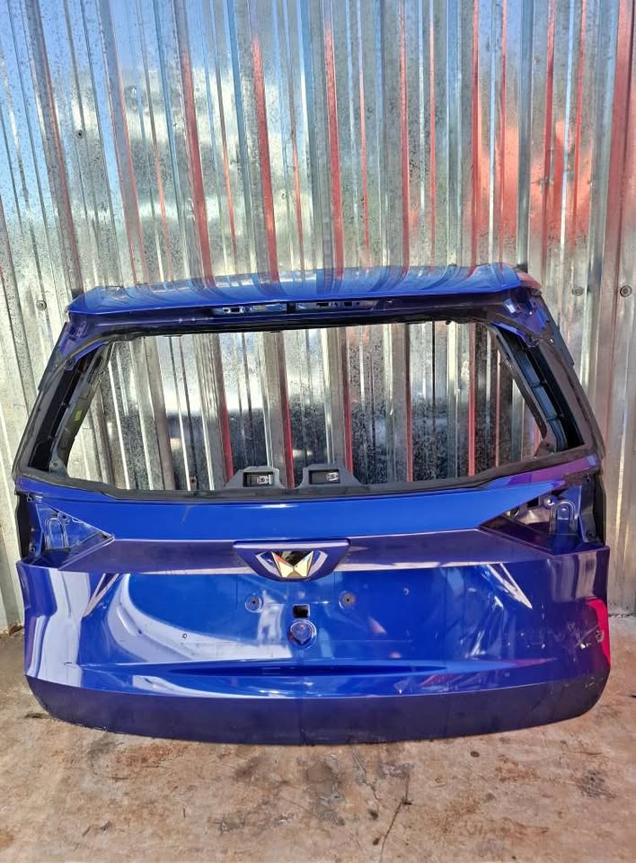 Mahindra XUV700 Spares - Private Seller Mahindra XUV700 Spares - Private Seller