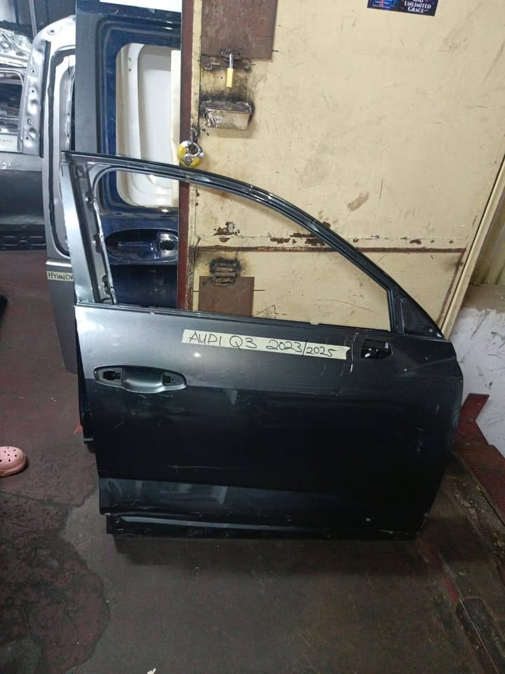Audi Q3 2023/ 25 Right Front door - Private Seller Audi Q3 2023/ 25 Right Front door - Private Seller