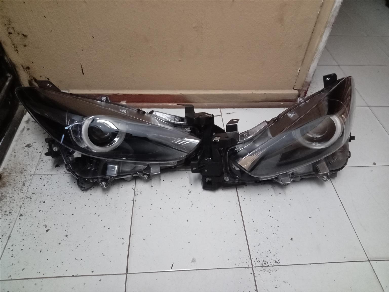 Mazda 3 left&right headlight - Private Seller Mazda 3 left&right headlight - Private Seller