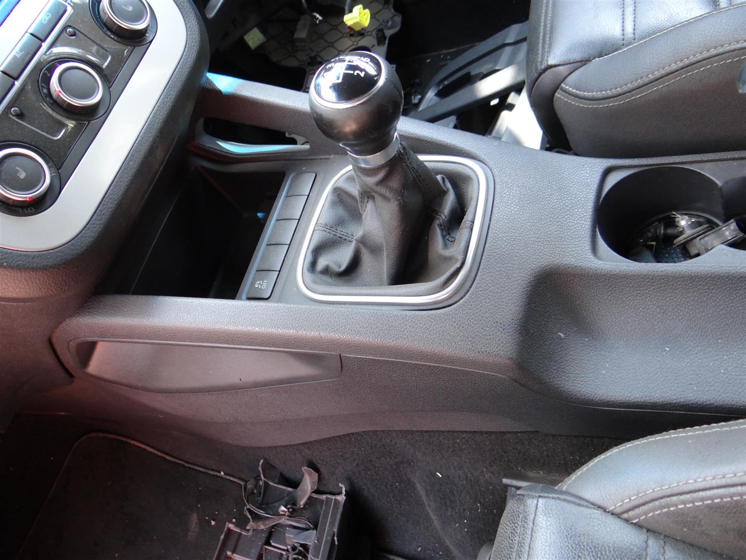 VW Scirocco centre console - Private Seller