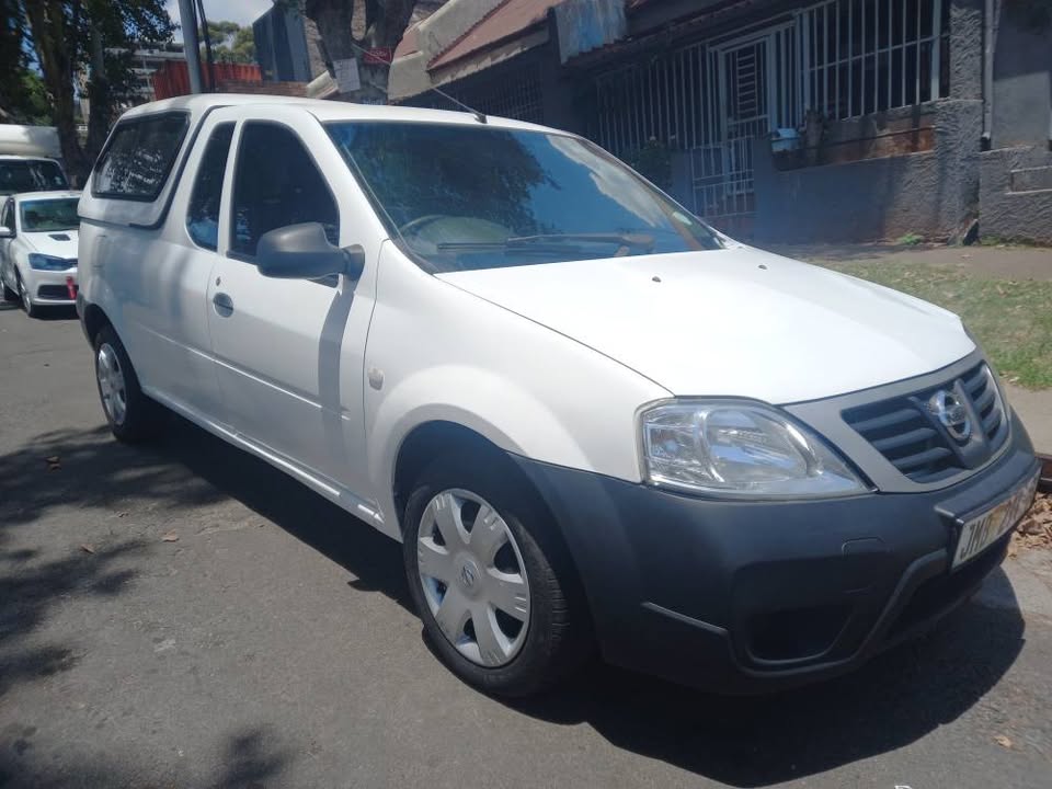 2019 Nissan Np200 Bakkie with Canopy Engine Capacity 1.6 Petrol Manual Transmission White Color