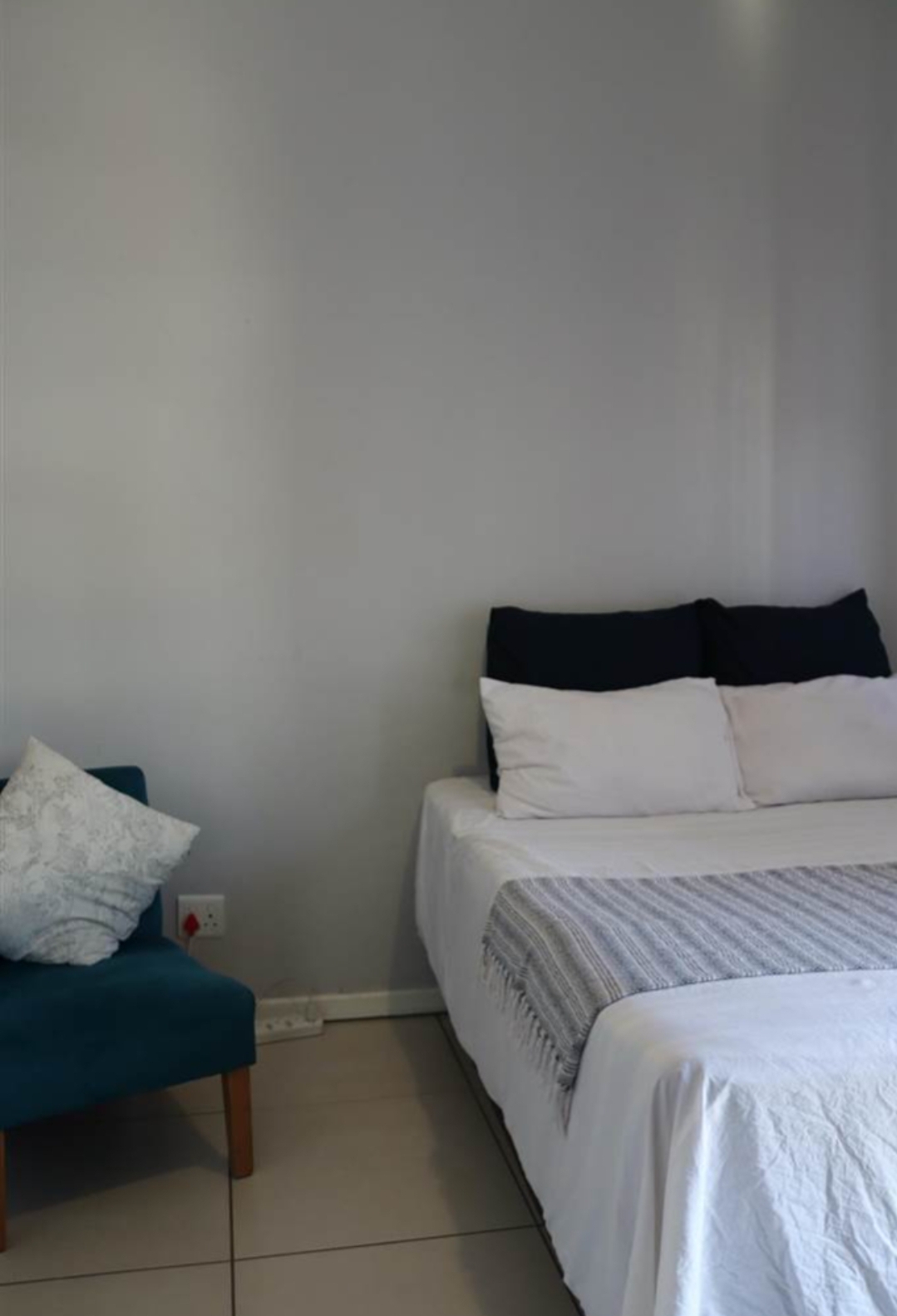 1 Bedroom Apartment in Fourways Junk Mail