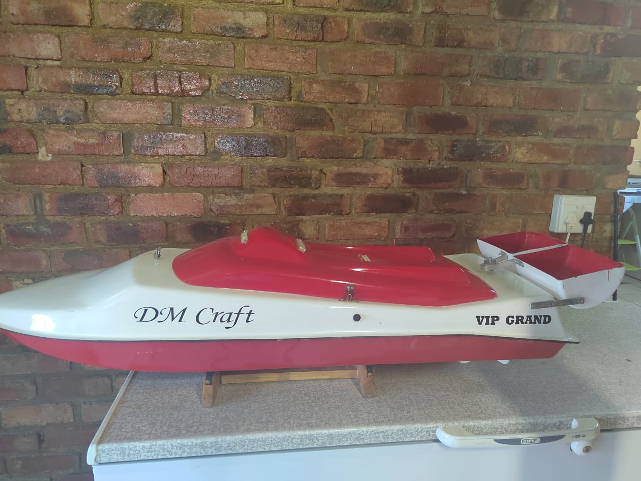 DM Craft bait boat