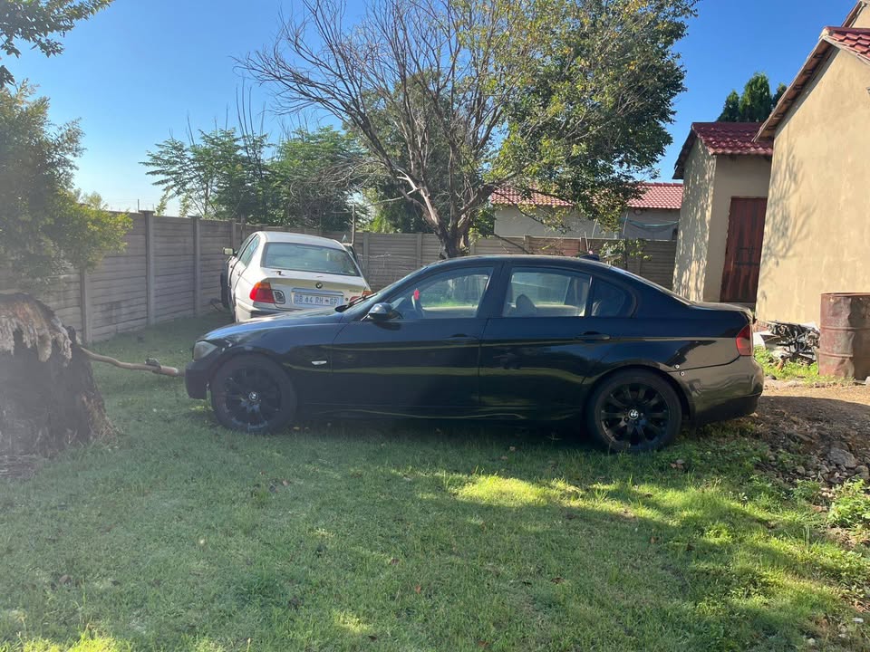 BMW 320d E90 Strictly Stripping for spares - Private Seller BMW 320d E90 Strictly Stripping for spares - Private Seller