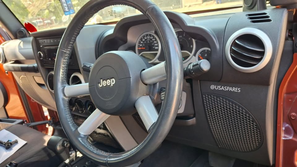 Jeep Wrangler 2.8 JK 2009 Interior Spare Parts For Sale - Private Seller Jeep Wrangler 2.8 JK 2009 Interior Spare Parts For Sale - Private Seller