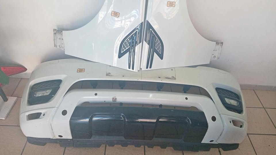 Range Rover sport front bumper - Private Seller Range Rover sport front bumper - Private Seller