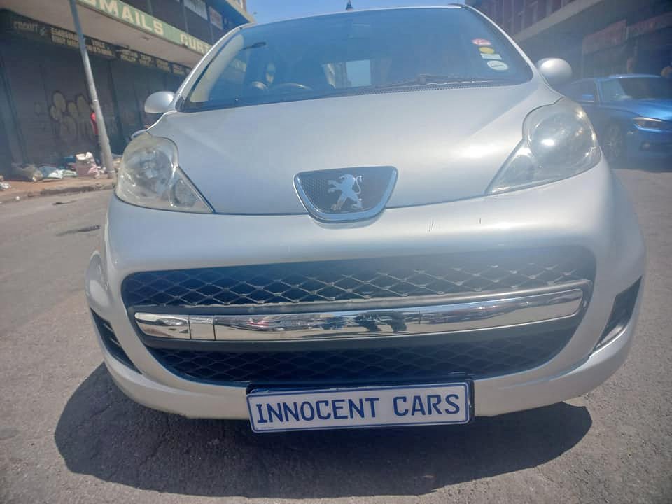 2011 PEUGEOT 107 1.0 PETROL, HATCHBACK MANUAL TRANSMISSION, SILVER COLOUR, MILEAGE 90000KM 2011 PEUGEOT 107 1.0 PETROL, HATCHBACK MANUAL TRANSMISSION, SILVER COLOUR, MILEAGE 90000KM