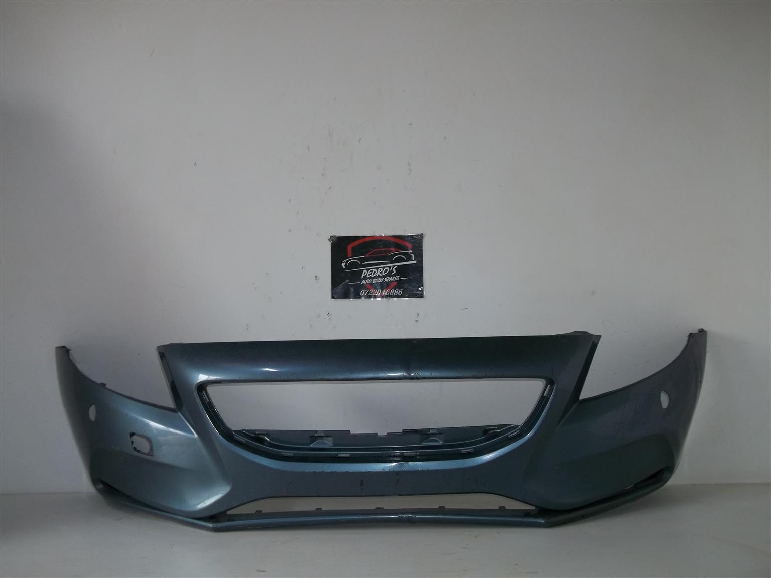 Volvo V40 hatchback '12-'19 front bumper - Private Seller Volvo V40 hatchback '12-'19 front bumper - Private Seller