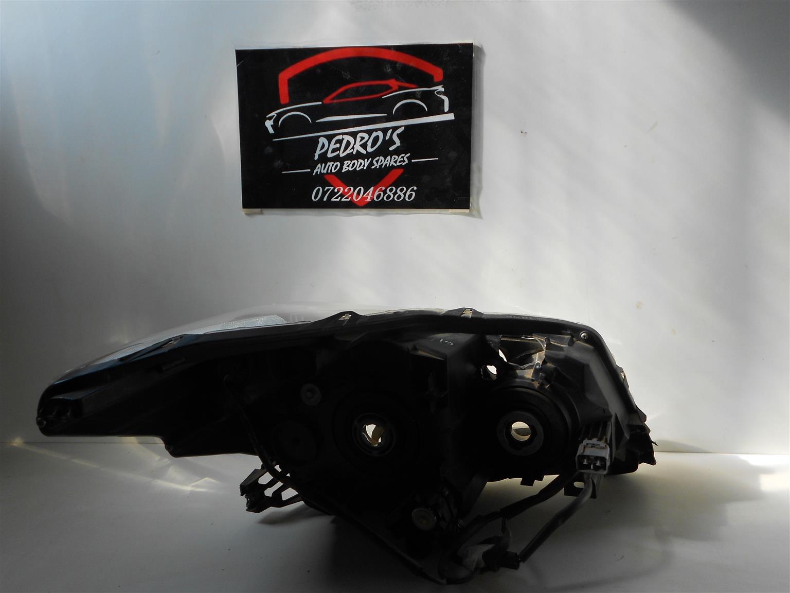 Subaru Forester Left Headlight - Private Seller