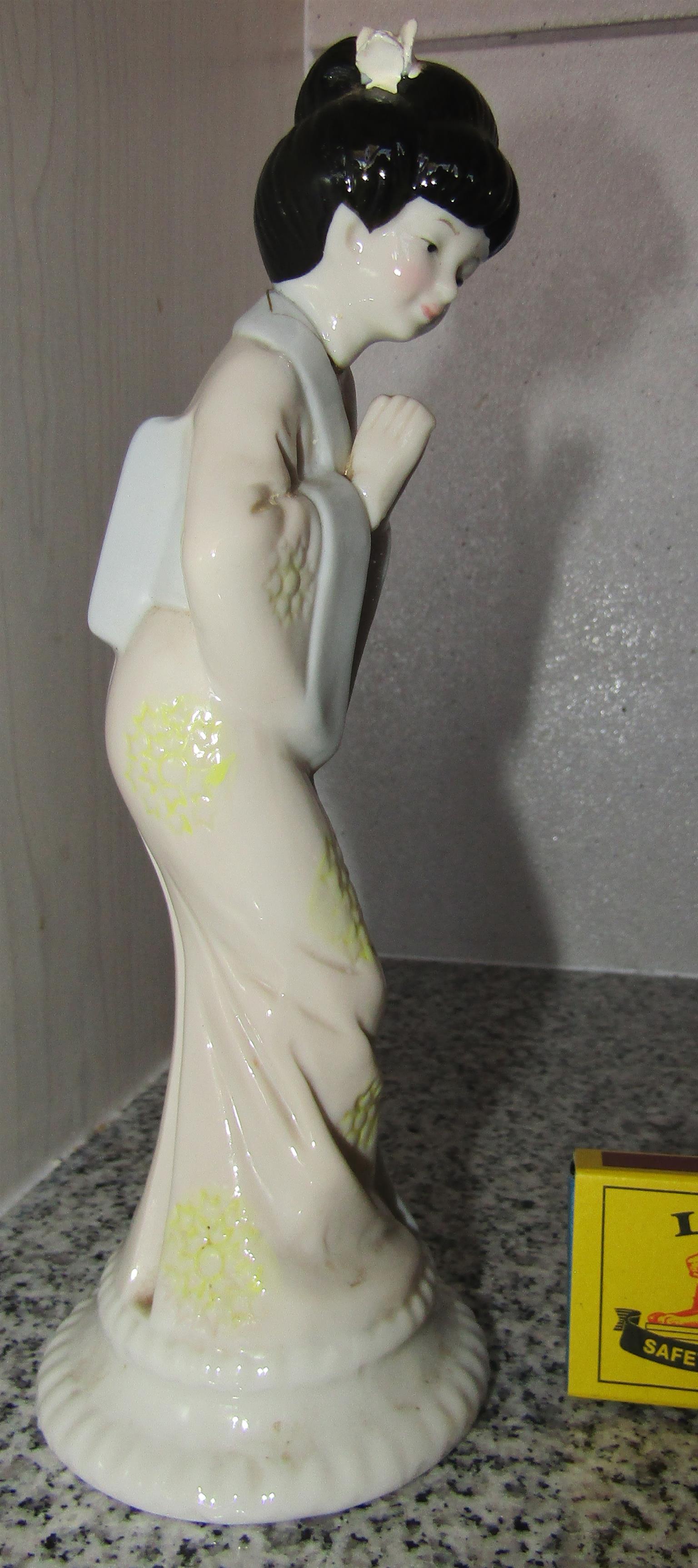 Geisha Porcelain Figurine - flawed