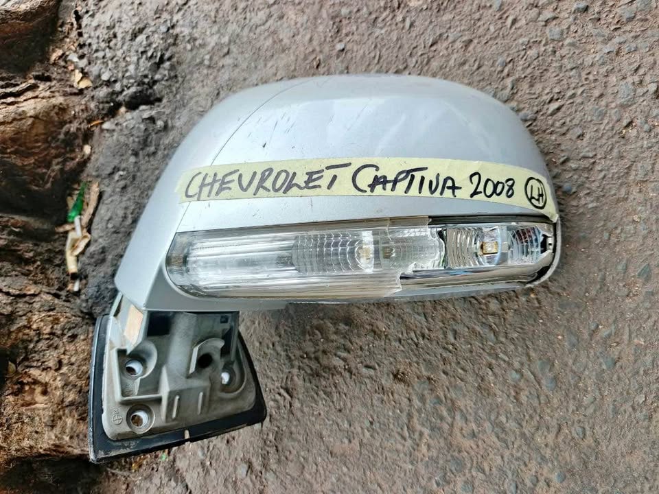 Chevrolet Captiva side mirror 2007/10 - Private Seller Chevrolet Captiva side mirror 2007/10 - Private Seller
