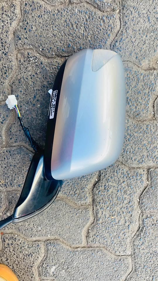 Honda Jazz side mirror 2010 - Private Seller Honda Jazz side mirror 2010 - Private Seller
