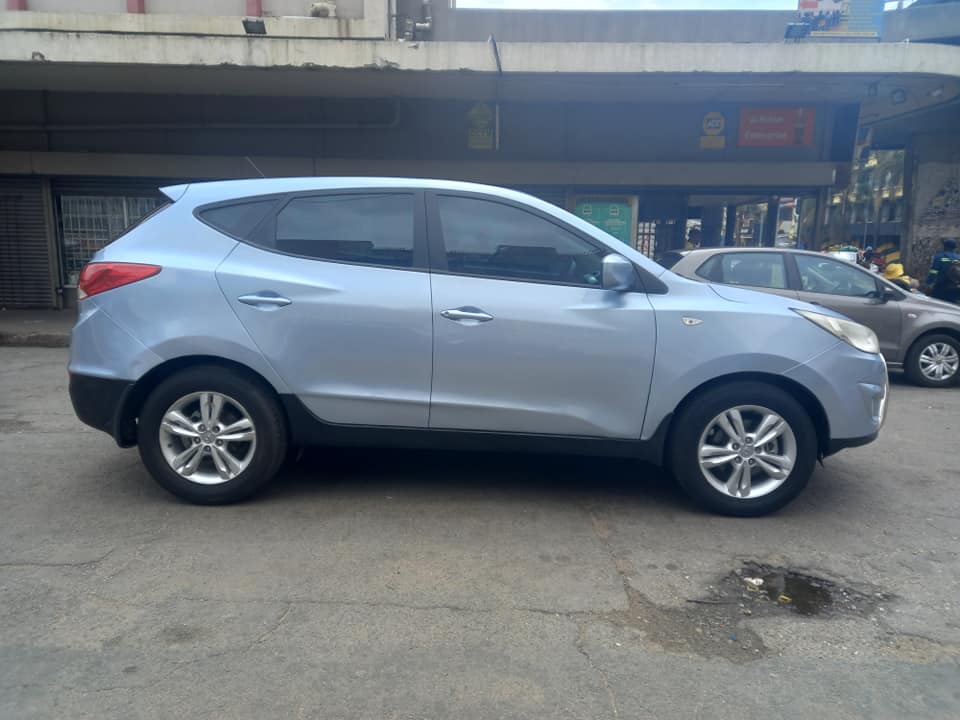 2013 HYUNDAI ix35 2.0 PETROL, MANUAL TRANSMISSION, MILEAGE LIGHT BLUE COLOUR