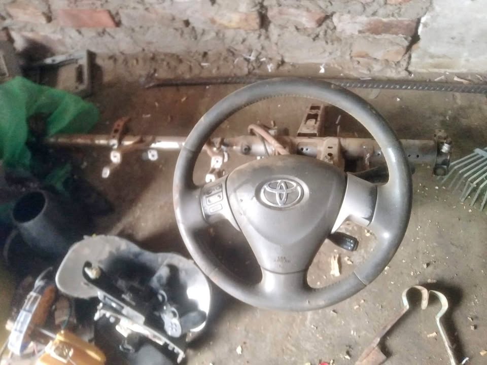 Toyota corrola professional D4D complete steering - Private Seller Toyota corrola professional D4D complete steering - Private Seller