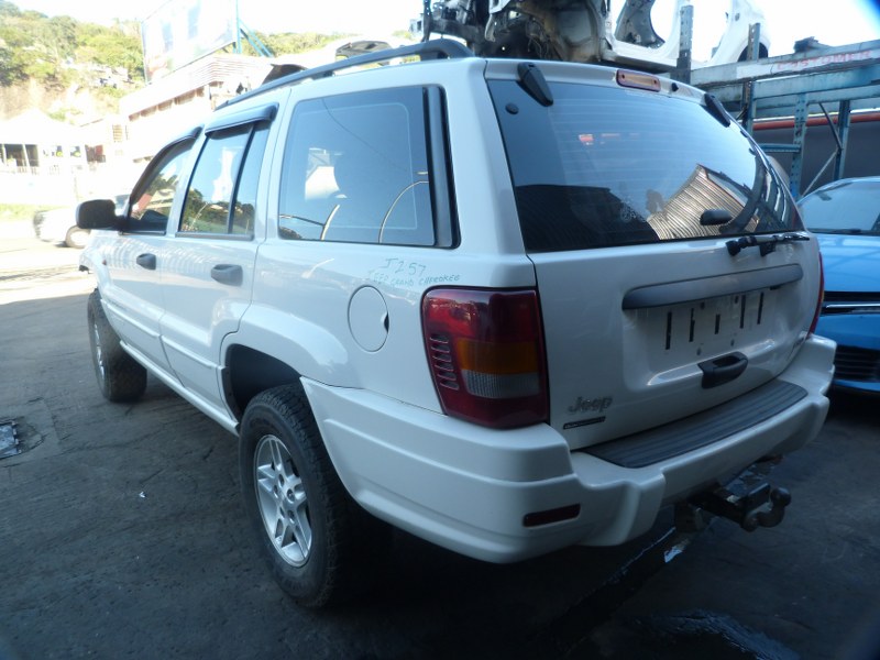 Jeep Grand Cherokee Laredo 2.7 Diesel AT White - 2004 SPARESBOYZ STRIPPING FOR S - Private Seller Jeep Grand Cherokee Laredo 2.7 Diesel AT White - 2004 SPARESBOYZ STRIPPING FOR S - Private Seller