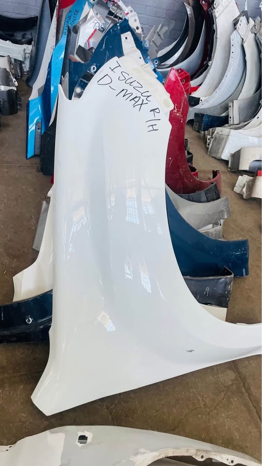 Isuzu D-Max fender - Private Seller