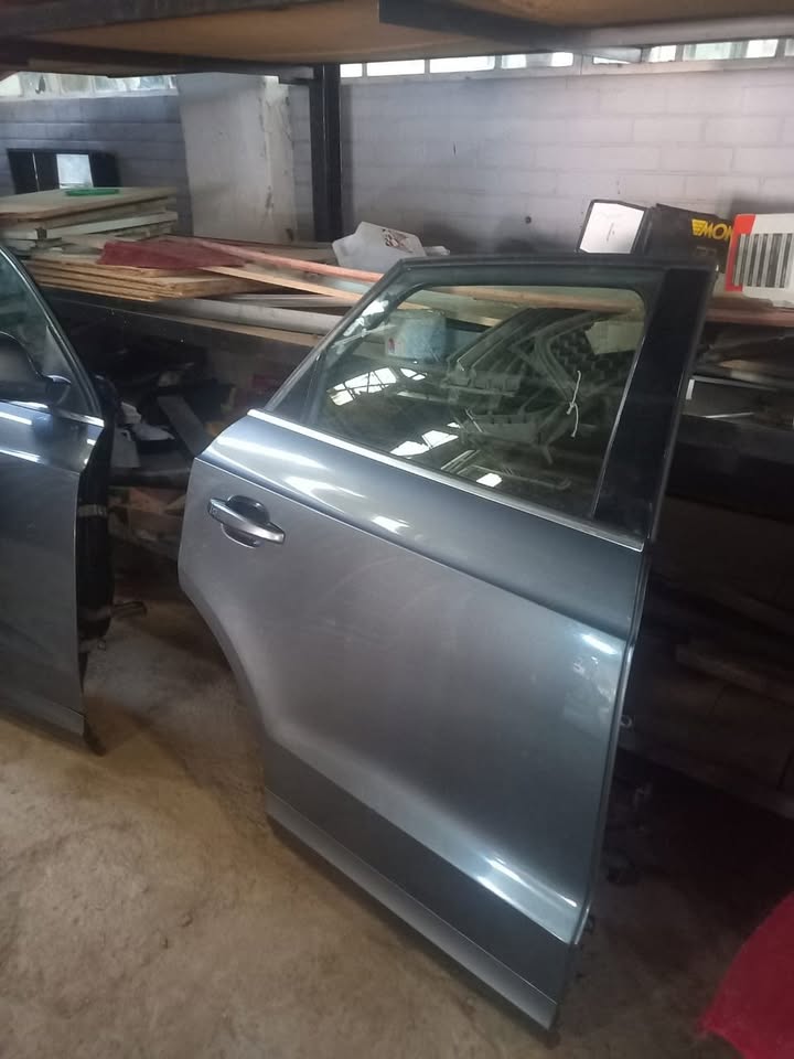 AUDI Q3 DOOR - Private Seller AUDI Q3 DOOR - Private Seller