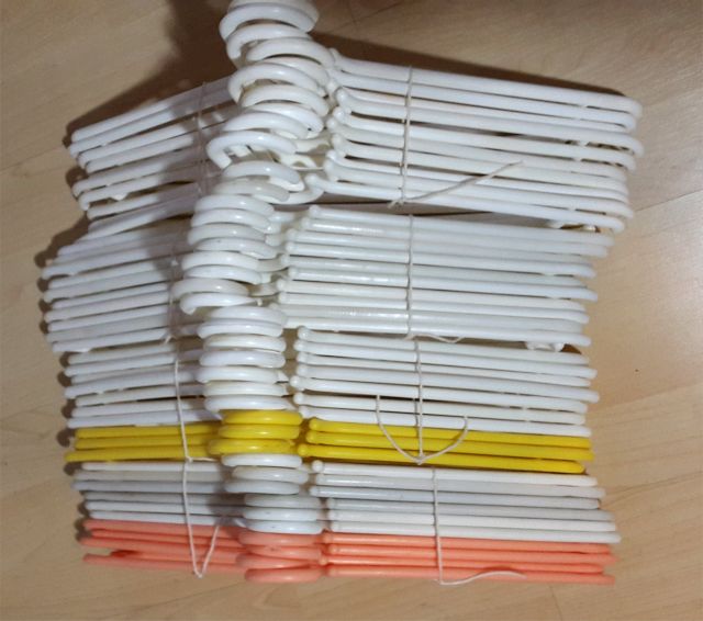 40 Plastic Hangers