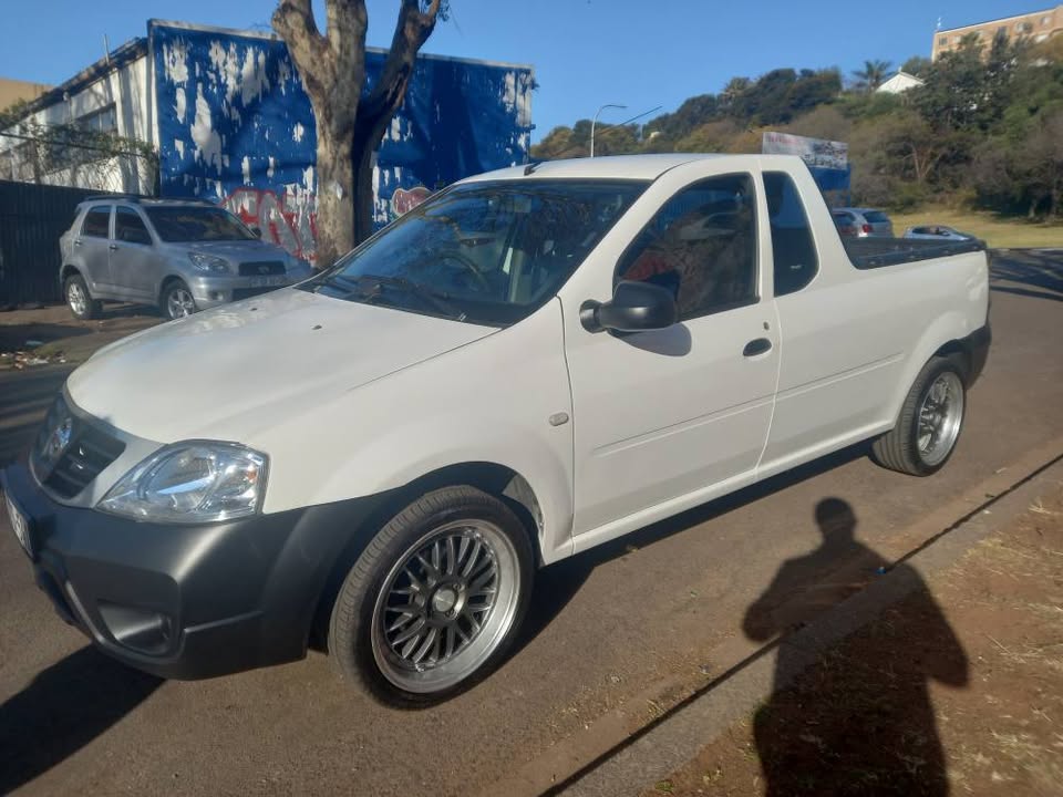 2013 Nissan Np200 1.6 Petrol, Manual, White, 85000kms
