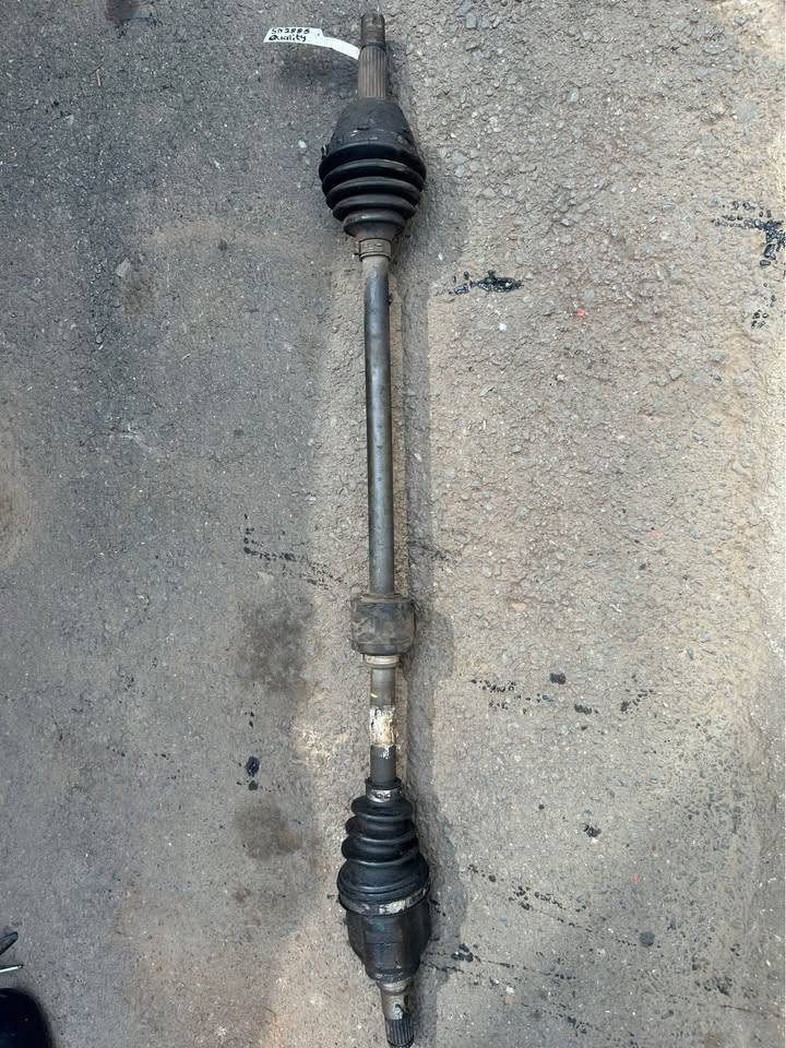 Toyota Etios Right Side CV Shaft For Sale @Circle 7 Used Parts Call or WhatsApp - Private Seller