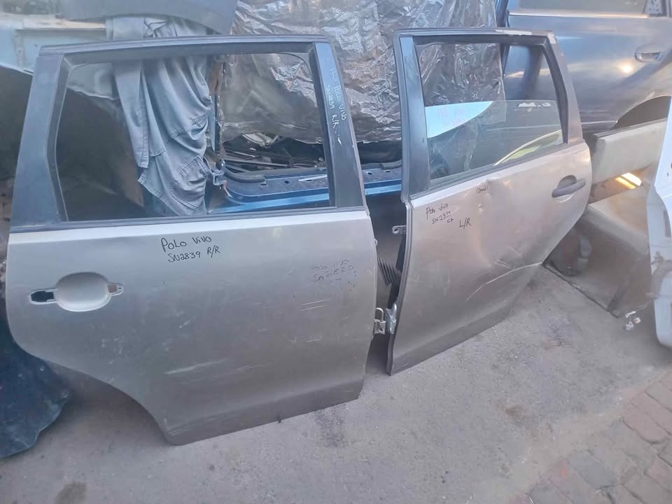 Polo vivo rear doors for sale my number WhatsApp or cell Polo vivo rear doors for sale my number WhatsApp or cell