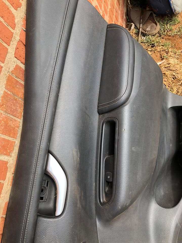 Mercedes Benz x250 Door Panels