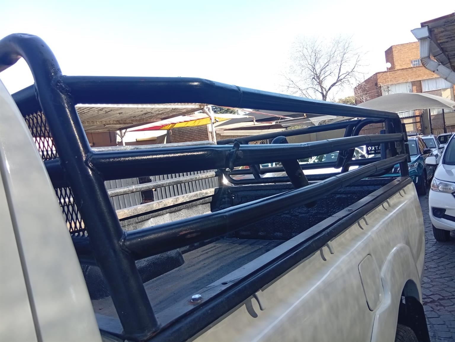 2011 Toyota Hilux 3.0 D4D High Raider SingleCab BOOT RAILINGSManual F