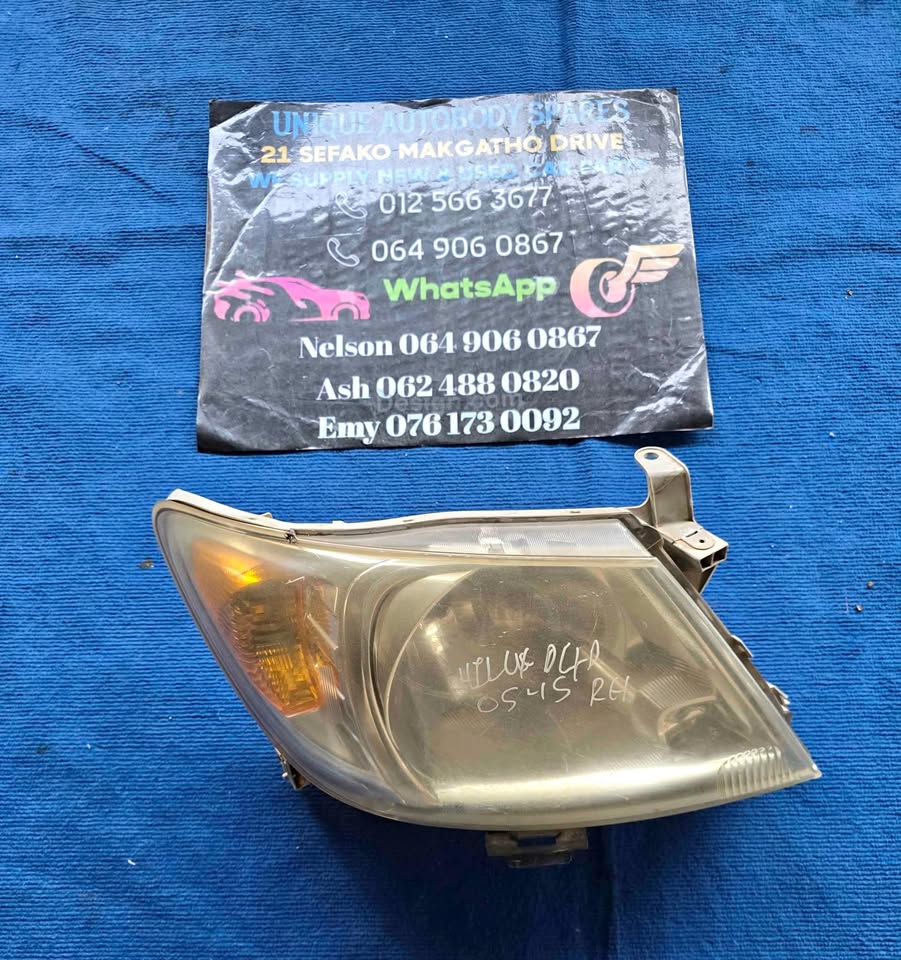 Toyota Hilux D4D Right Headlight Toyota Hilux D4D Right Headlight