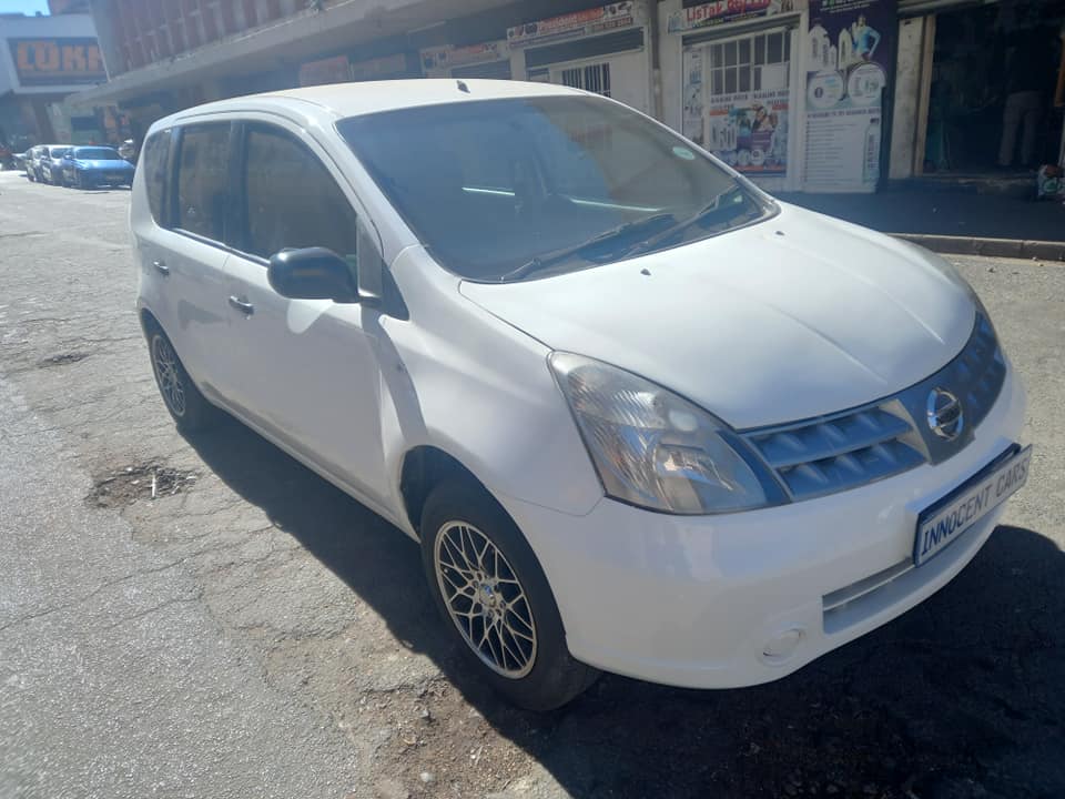 2010 NISSAN LIVINA 1.6 PETROL, MANUAL, WHITE COLOR, MILEAGE 98000KM