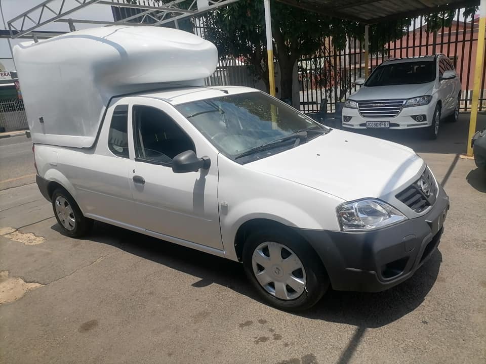 2018 Nissan Np200 1.6i Bakkie with a Canopy Safety pack
