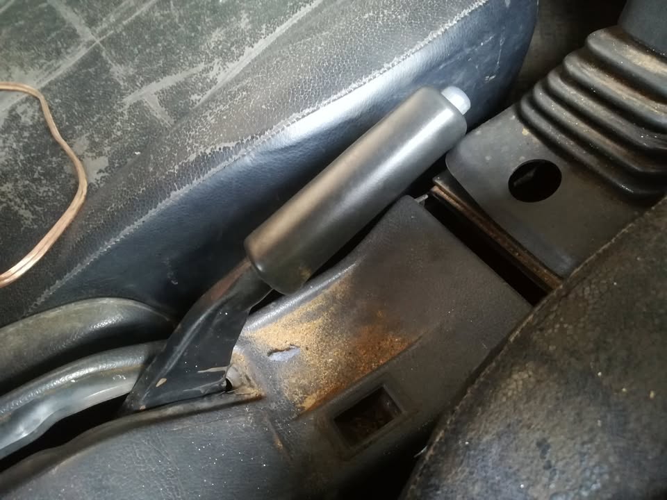 TOYOTA CONQUEST HAND BRAKE LEVER - Private Seller TOYOTA CONQUEST HAND BRAKE LEVER - Private Seller