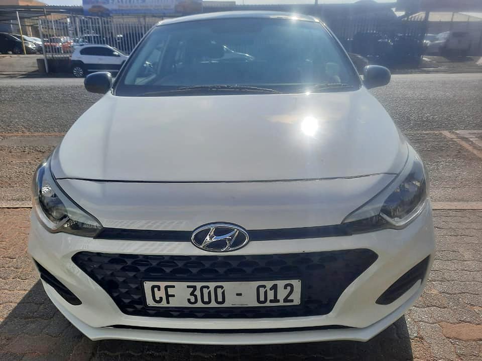 2019 Hyundai i20 1.2 fluid with a Nice interior seat and Service book 2019 Hyundai i20 1.2 fluid with a Nice interior seat and Service book