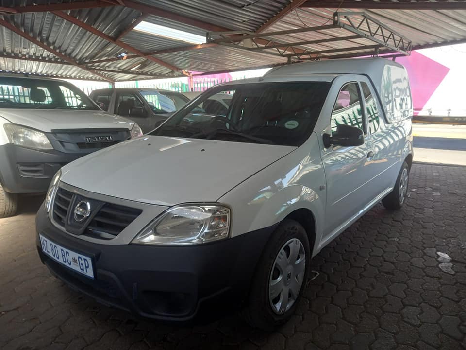 Nissan Np200 1.6 Manual with Canopy  2019 White