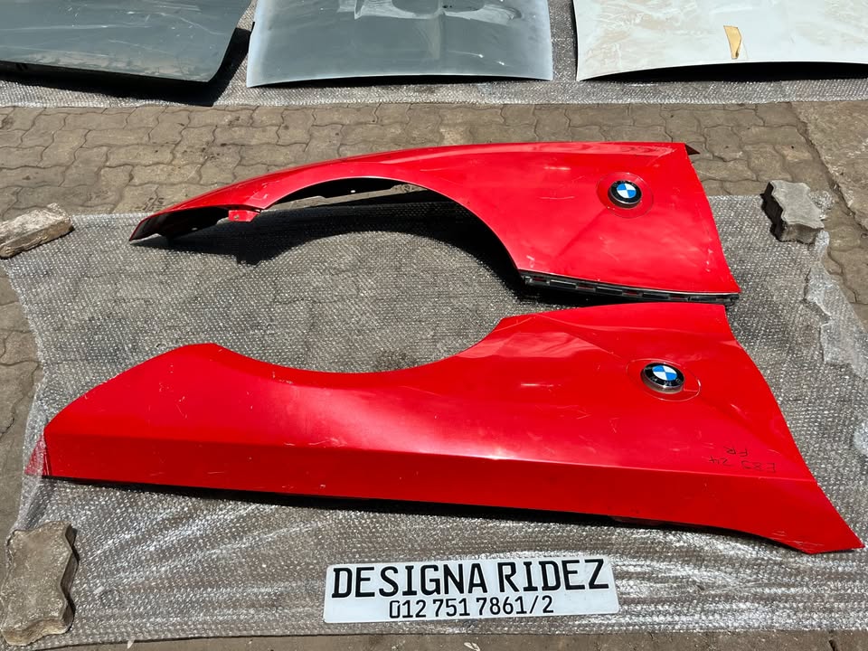 BMW E85 Z4 FRONT RIGHT & LEFT FENDERS AVAILABLE. - Private Seller BMW E85 Z4 FRONT RIGHT & LEFT FENDERS AVAILABLE. - Private Seller