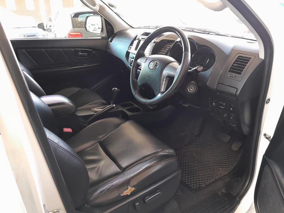 2015 TOYOTA FORTUNER 3.0 D4D 4X2  AUTOMATIC