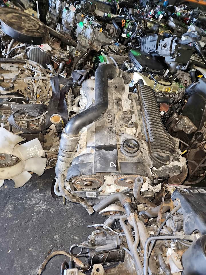 VOLVO 2.5ST ENGINE FOR SALE - Private Seller VOLVO 2.5ST ENGINE FOR SALE - Private Seller