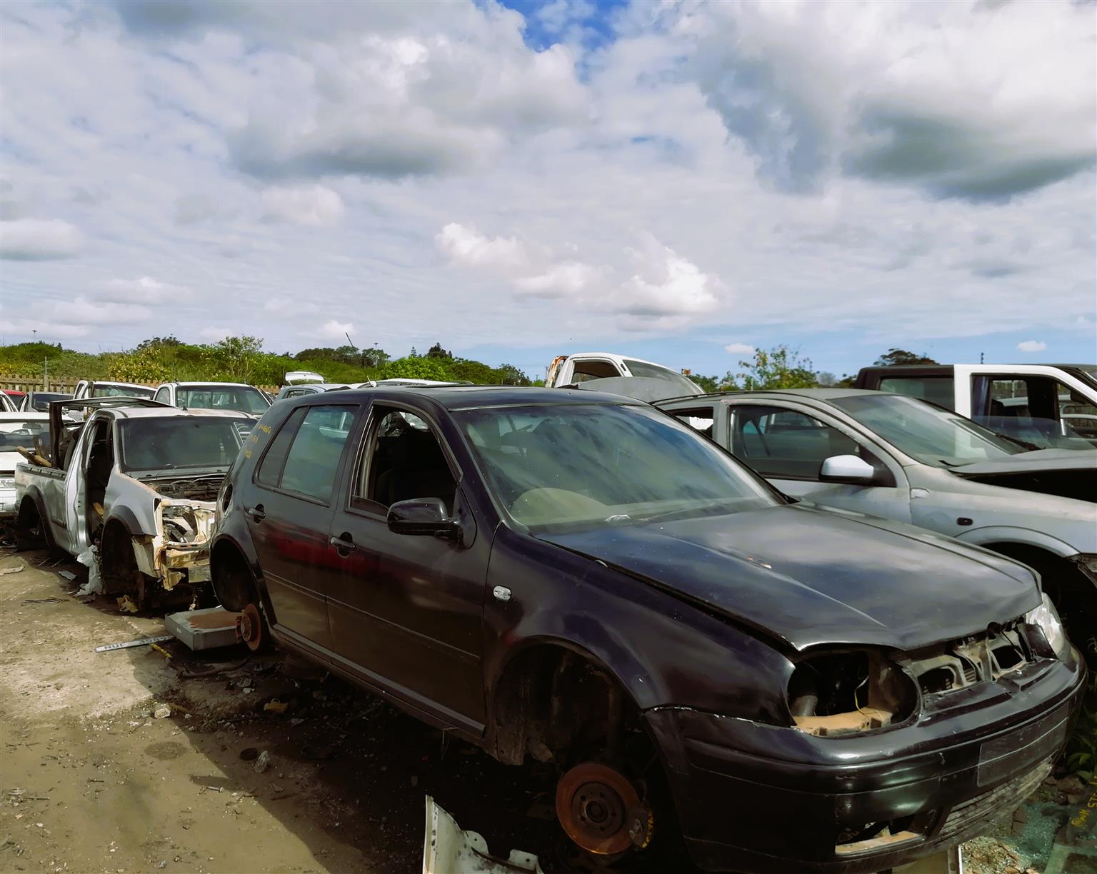 2004 Nissan X-Trail 2.0L - Stripping for Spares