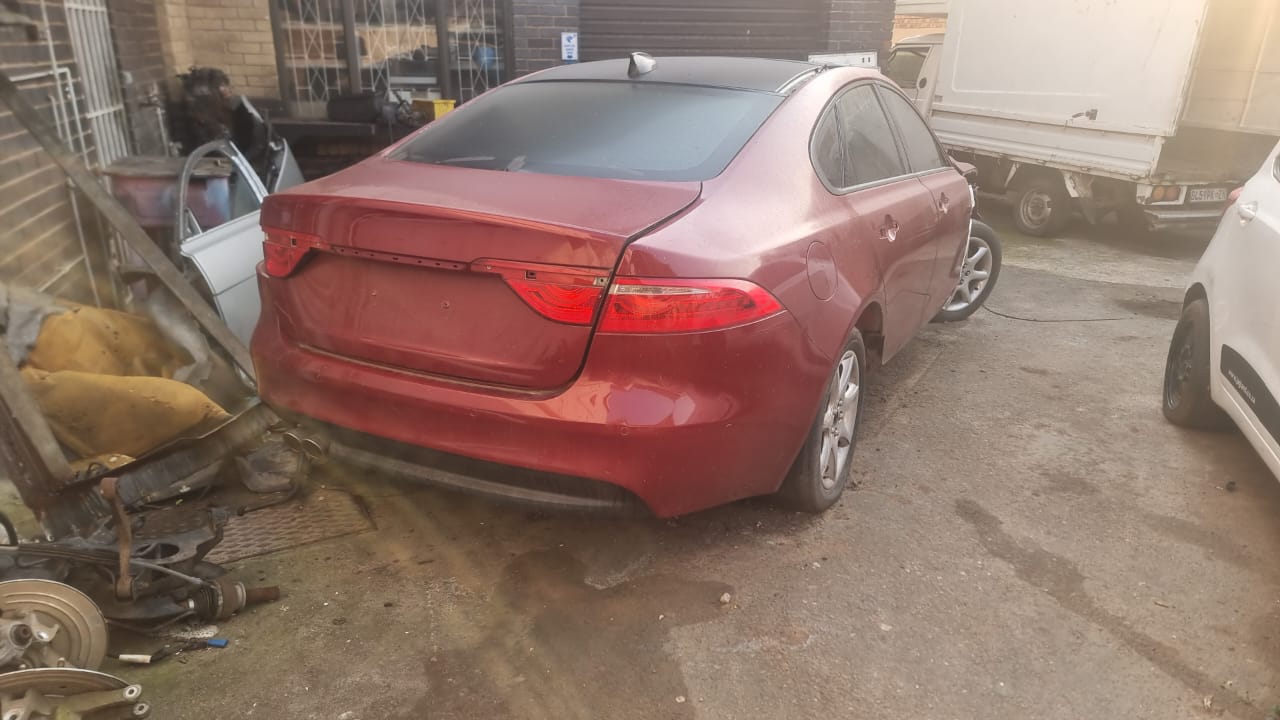 2018 Jaguar NEW XF (X260) D240 Stripping for Spares, body is clean. - Private Seller