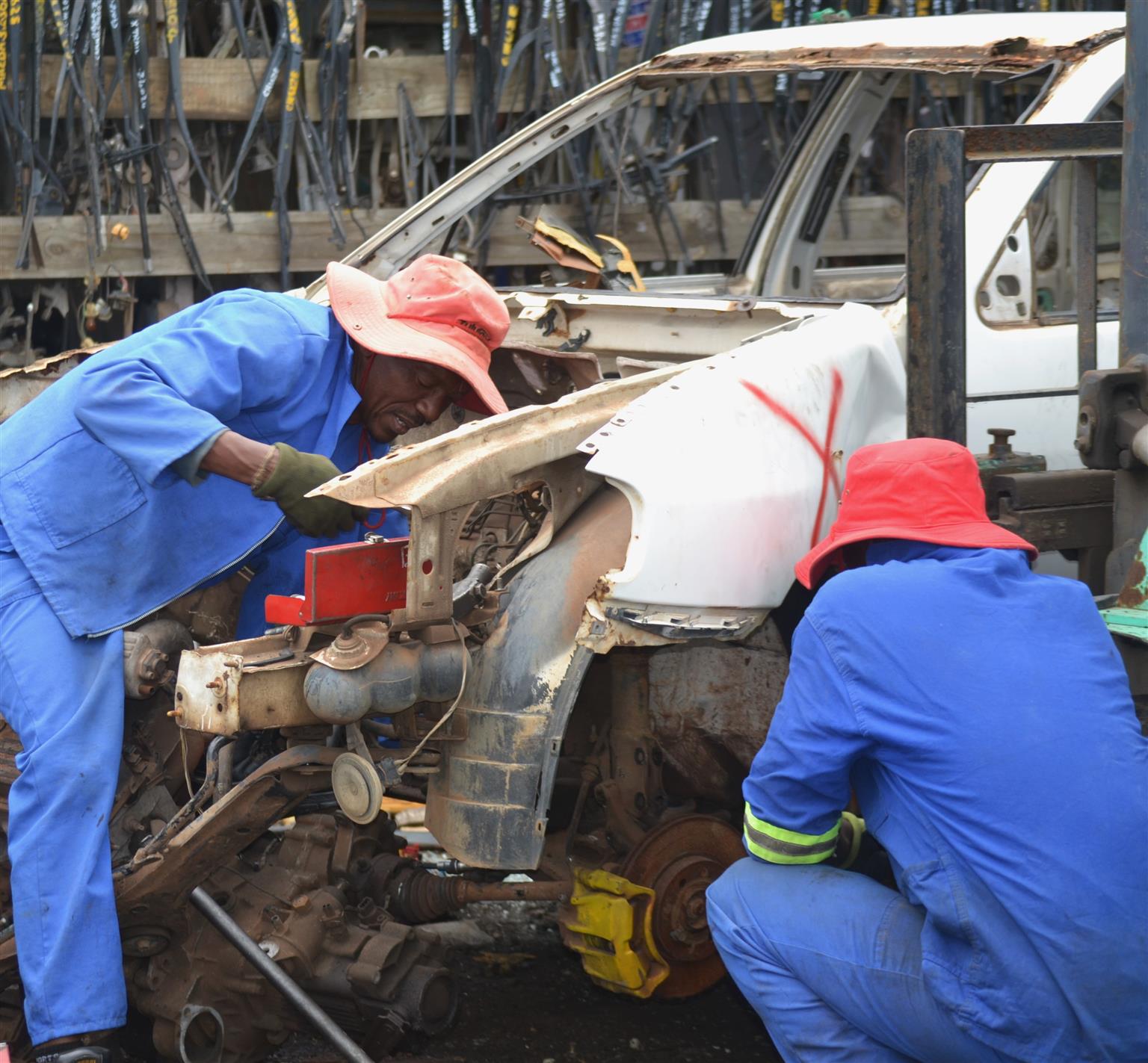 2005 Nissan X-Trail 2.0L - Stripping for Spares