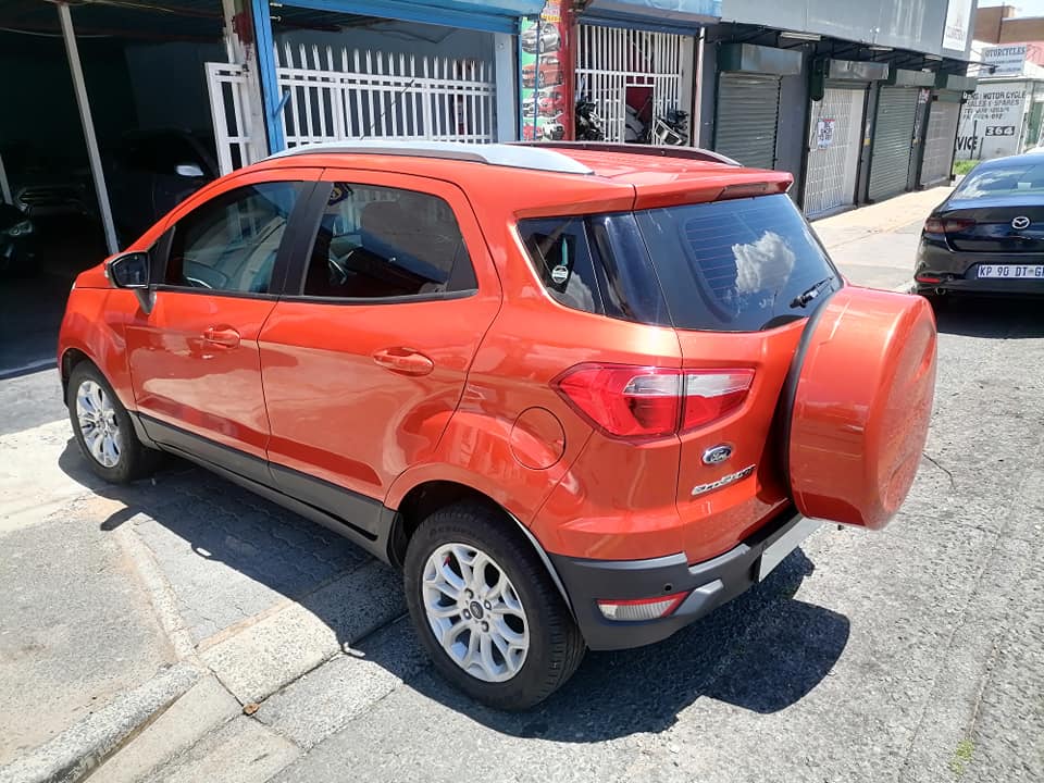 2018 Ford Ecosport 1.5 Automatic Titanium SUV with a nice interior