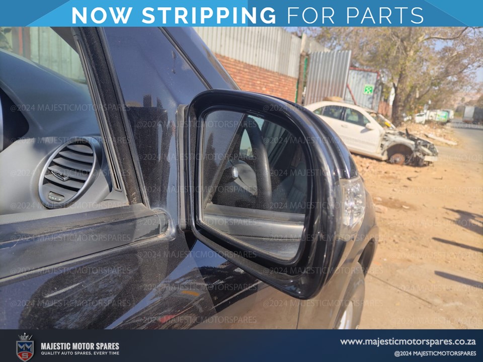 Side Mirror with Indicator for Mercedes-Benz ML350 4MATIC W164 (Used) for sale - Private Seller Side Mirror with Indicator for Mercedes-Benz ML350 4MATIC W164 (Used) for sale - Private Seller