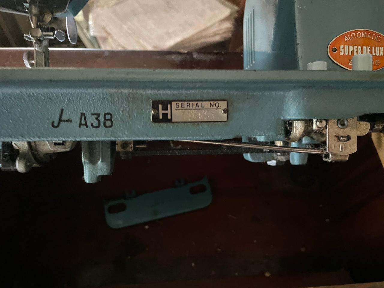 Sewing machine | Junk Mail Marketplace