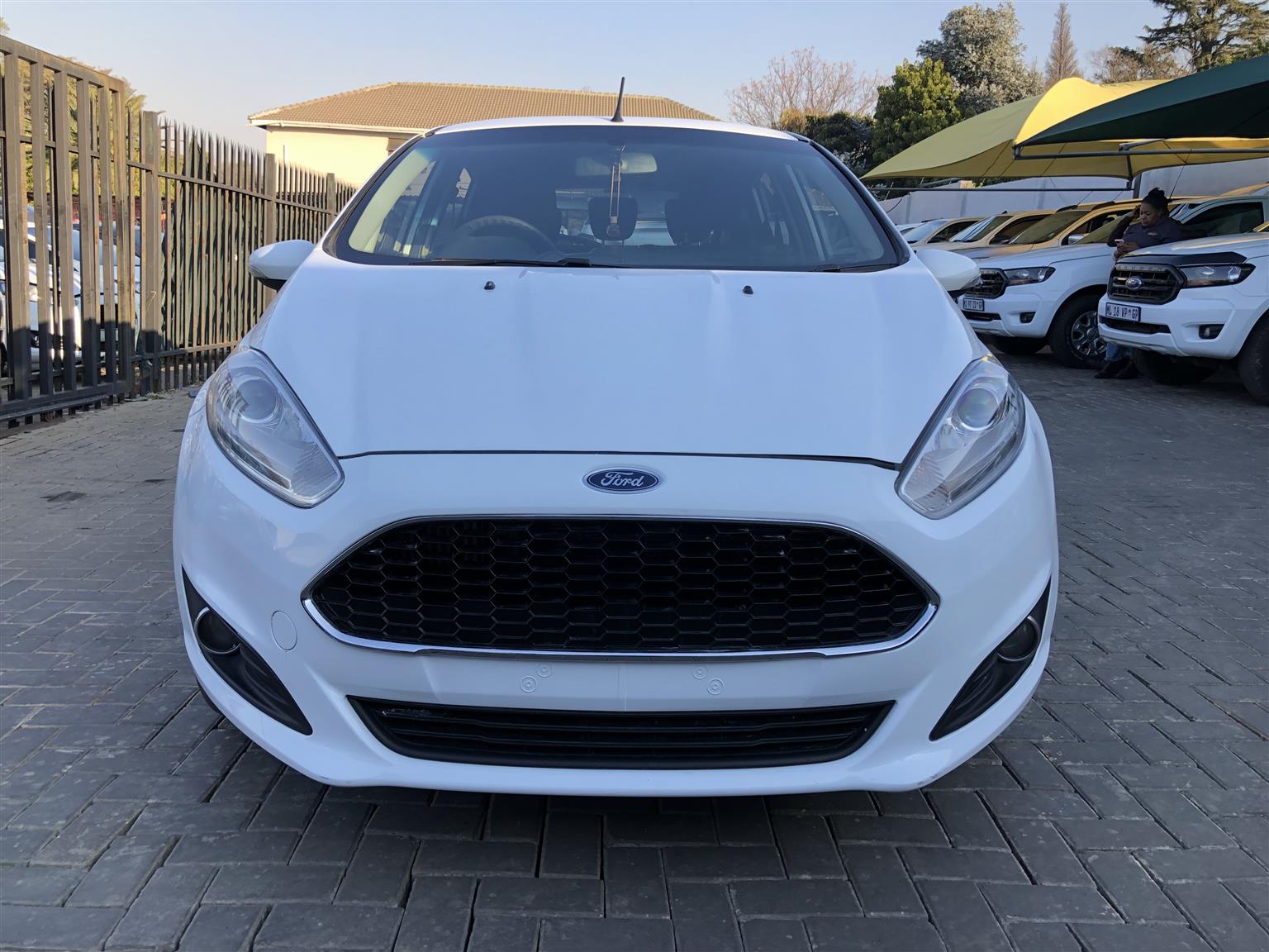 Used 2017 Ford Fiesta 5-door 1.0T Titanium auto - Private Seller Used 2017 Ford Fiesta 5-door 1.0T Titanium auto - Private Seller