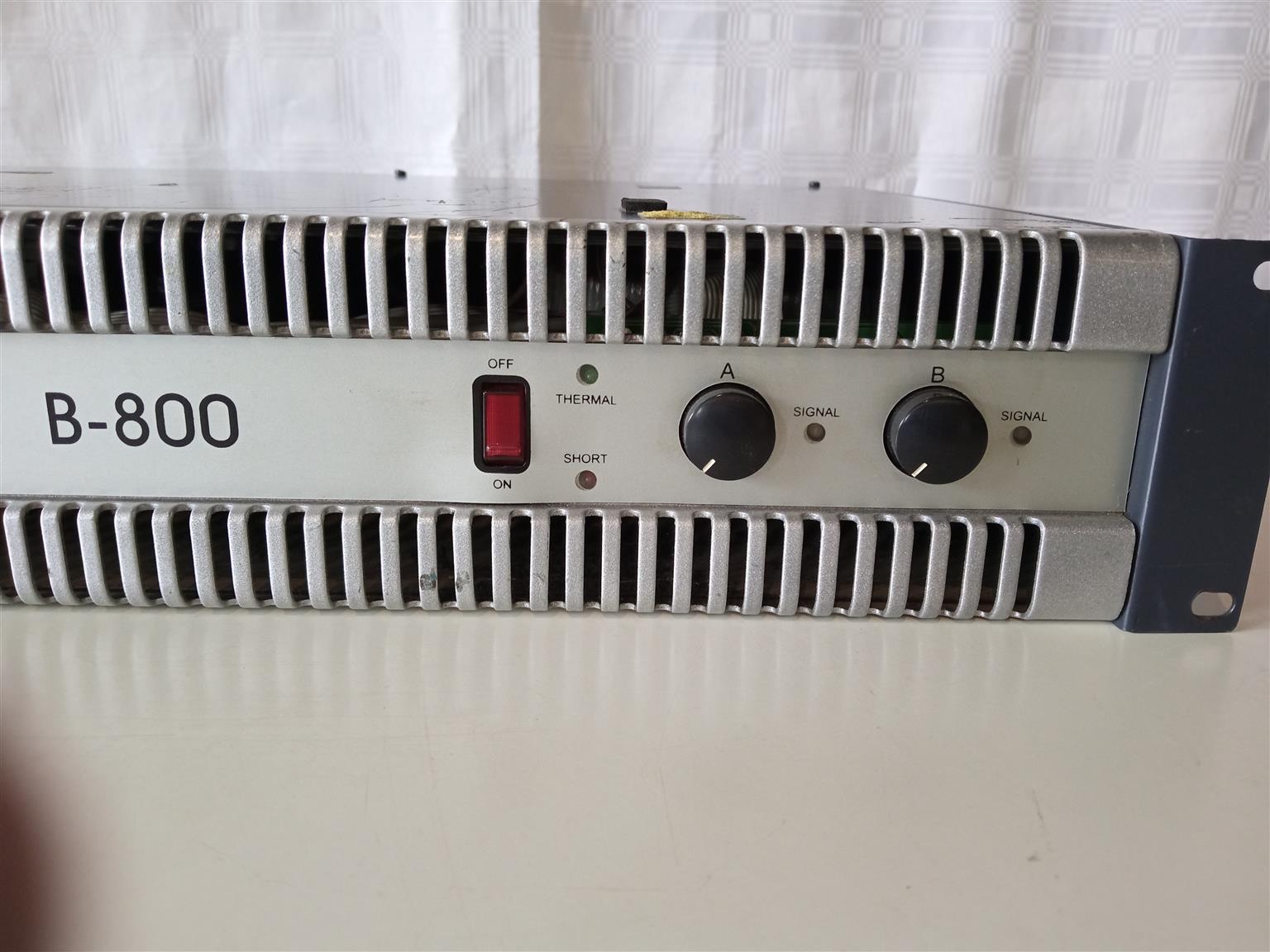Hybrid B800 Power Amplifier
